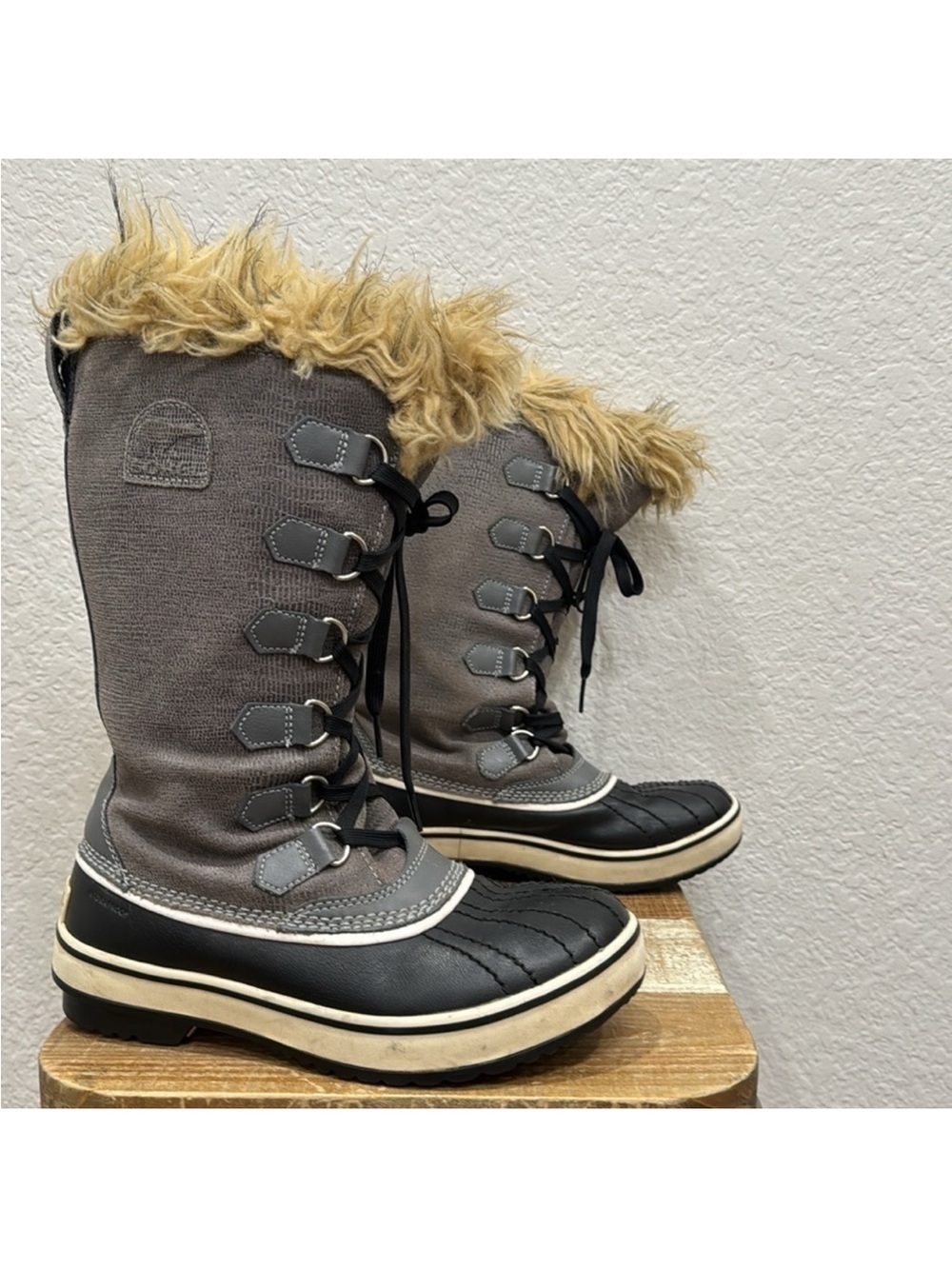 Sorel Joan Of Arctic Boots Size 6.5